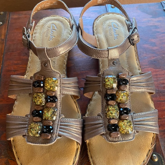 Clark’s Artisan Dressy Sandals - Picture 3 of 7